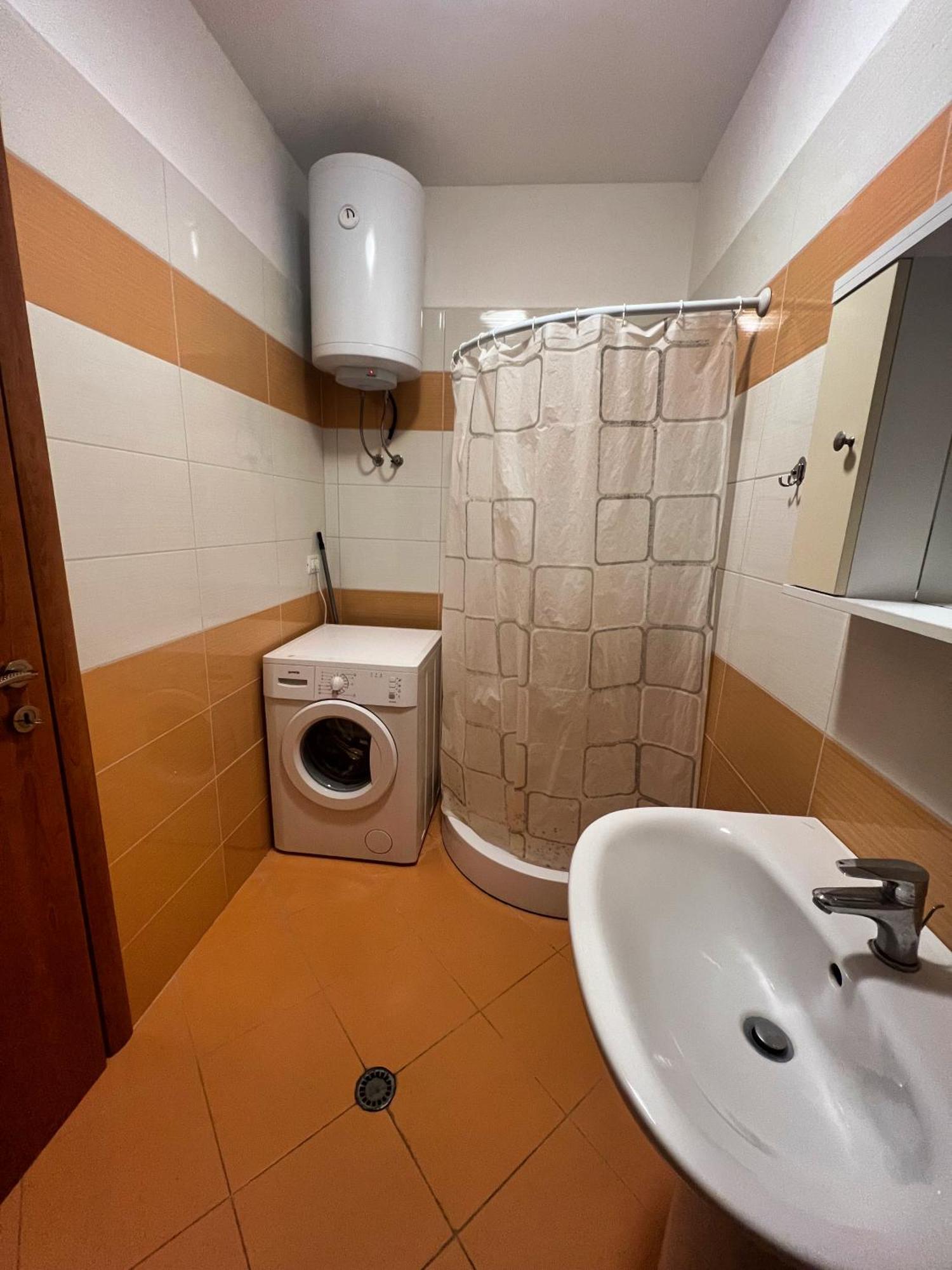 Sea View Apartments Durrës Esterno foto