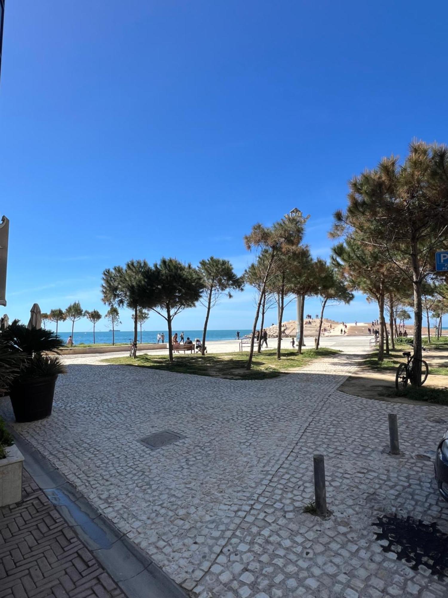 Sea View Apartments Durrës Esterno foto