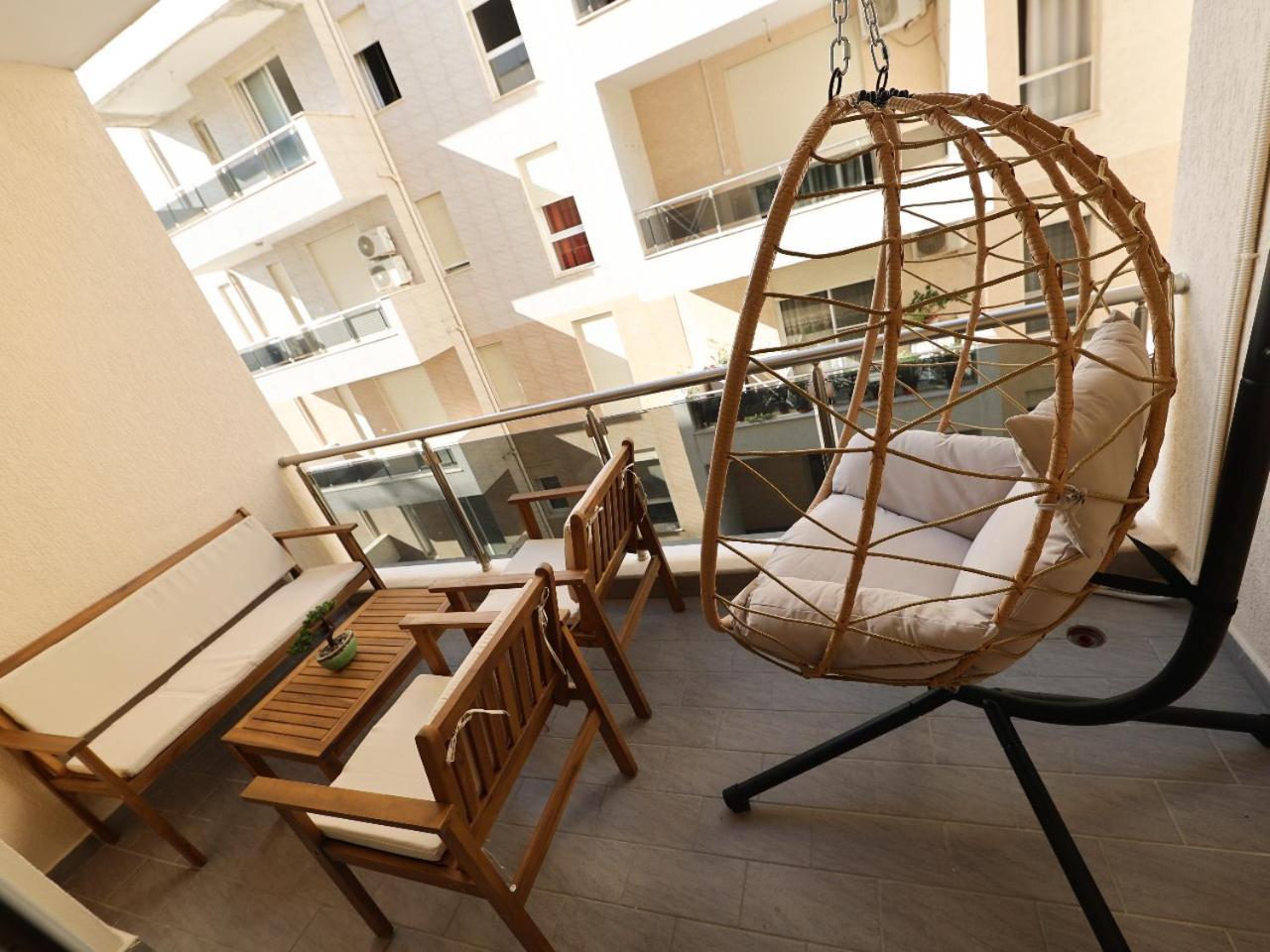 Sea View Apartments Durrës Esterno foto