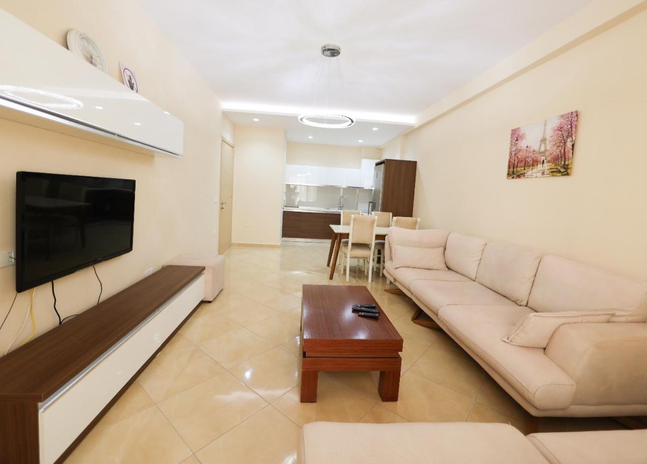 Sea View Apartments Durrës Esterno foto